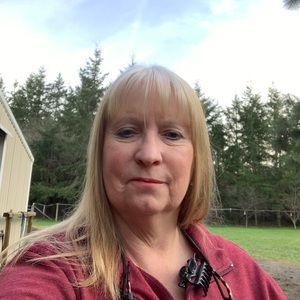 Meet your Posher, Janet